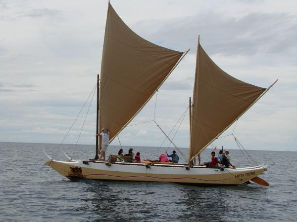 Lapita-Voyage: Man Your Tiny Ancient Canoe For A 3,000 Mile Pacific Journey